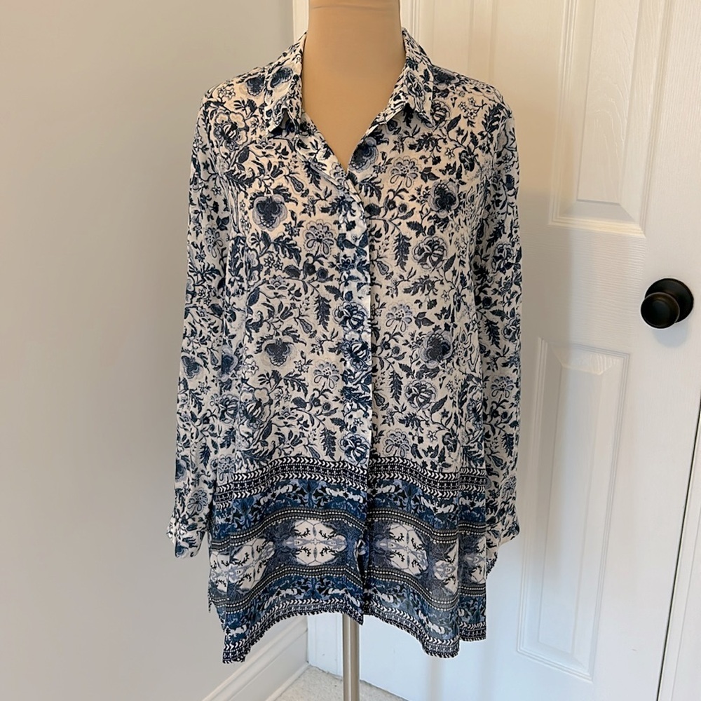 Weill Blue White Floral Button Down Blouse